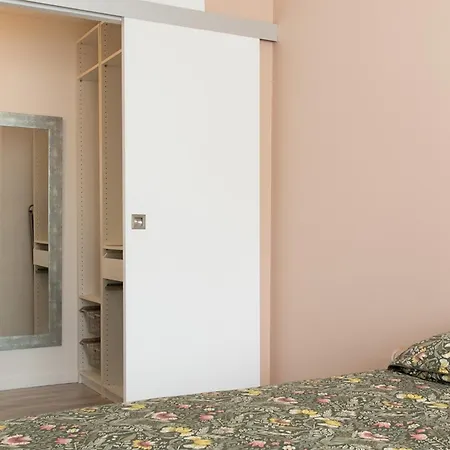 T2 - 1a 4p - Aeroport & Airbus - Parking Prive - Climatisation