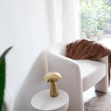 T2 - 1a 4p - Aeroport & Airbus - Parking Prive - Climatisation Apartment *